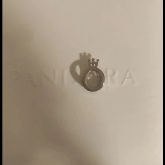 ❤️GORGEOUS “O” CHARM AVAILABLE IN ROSE GOLD AND SILVER❤️ - Picture 4 of 6